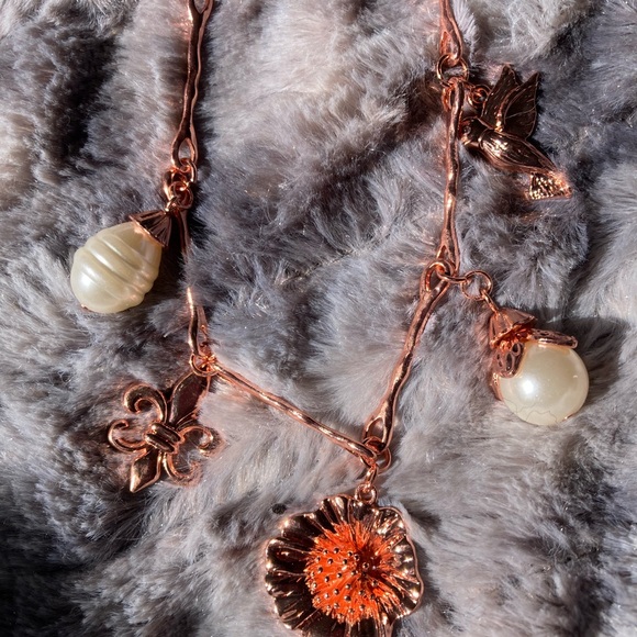 Paparazzi Copper and Faux Pearl Charm Necklace NWT. Vintage Vibe. - Picture 3 of 7